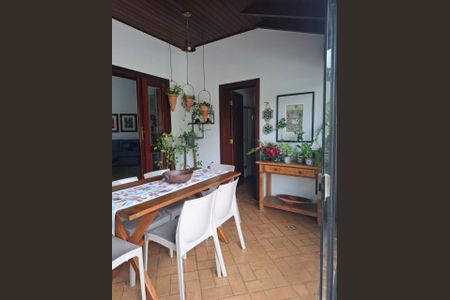 Casa de condomínio à venda com 521m², 5 quartos e 8 vagas