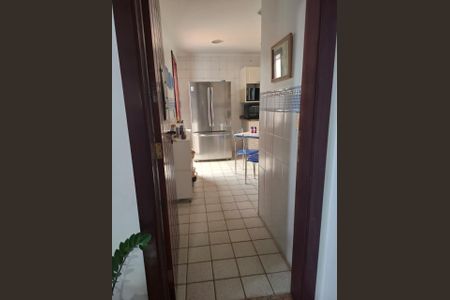 Casa de condomínio à venda com 521m², 5 quartos e 8 vagas