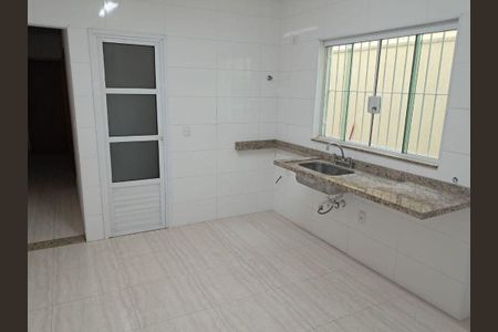 Casa à venda com 144m², 3 quartos e 4 vagas
