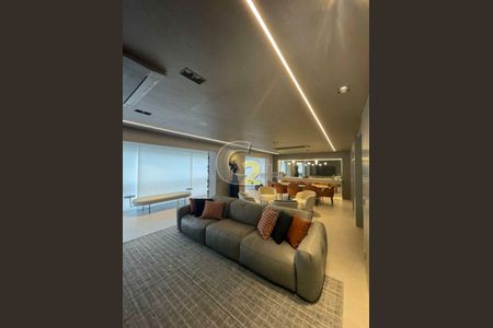 Apartamento à venda com 3 quartos, 215m² em Vila Nova Conceição, São Paulo