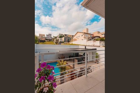 Casa à venda com 3 quartos, 300m² em Parque Sinai, Santana de Parnaíba