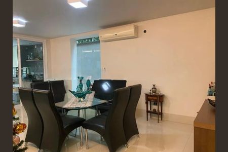 Casa de Condomínio à venda com 4 quartos, 350m² em Jardim Morumbi, São Paulo