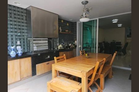 Casa de Condomínio à venda com 4 quartos, 350m² em Jardim Morumbi, São Paulo