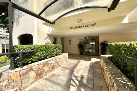 Apartamento para alugar com 60m², 2 quartos e 1 vaga Apartamento para alugar com 60m², 2 quartos e 1 vagaFachada