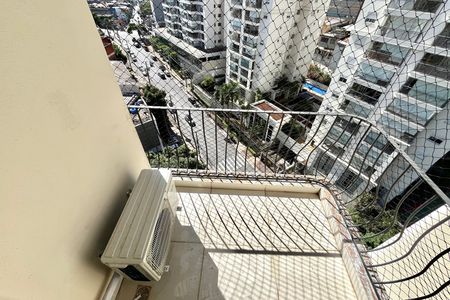 Apartamento para alugar com 60m², 2 quartos e 1 vaga Apartamento para alugar com 60m², 2 quartos e 1 vagaVaranda