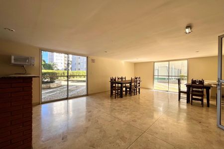 Apartamento para alugar com 60m², 2 quartos e 1 vaga Apartamento para alugar com 60m², 2 quartos e 1 vagaÁrea comum - Salão de festas