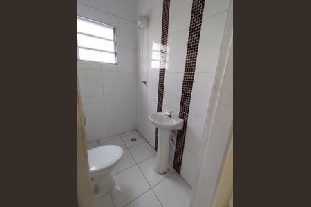 Casa para alugar com 160m², 3 quartos e 3 vagas Casa para alugar com 160m², 3 quartos e 3 vagasBanheiro 1