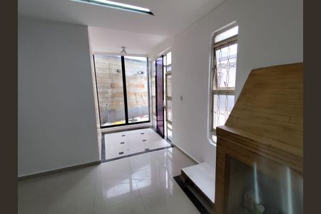 Sala de casa para alugar com 3 quartos, 160m² em Vila Ré, São Paulo
