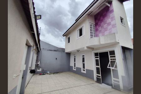 Casa para alugar com 160m², 3 quartos e 3 vagas Casa para alugar com 160m², 3 quartos e 3 vagasArea externa