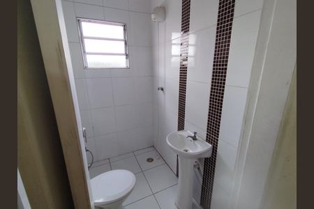 Casa para alugar com 160m², 3 quartos e 3 vagas Casa para alugar com 160m², 3 quartos e 3 vagasBanheiro 1