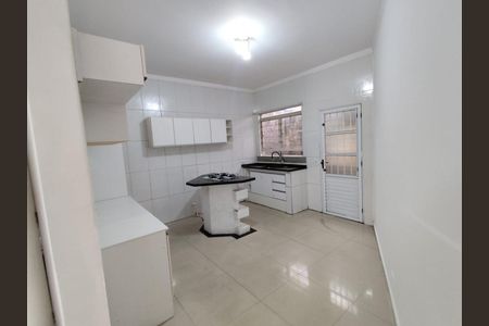 Casa para alugar com 160m², 3 quartos e 3 vagas Casa para alugar com 160m², 3 quartos e 3 vagasCozinha