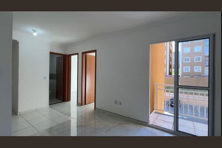 Sala/Cozinha e Área de Serviço de apartamento para alugar com 2 quartos, 42m² em Vila Alzira, Guarulhos