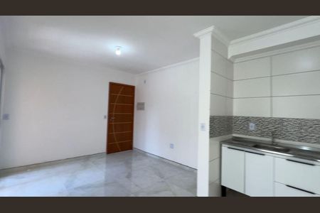 Sala/Cozinha e Área de Serviço de apartamento para alugar com 2 quartos, 42m² em Vila Alzira, Guarulhos