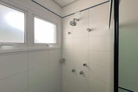 Casa de condomínio para alugar com 400m², 4 quartos e 4 vagas