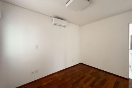 Casa de condomínio para alugar com 400m², 4 quartos e 4 vagas