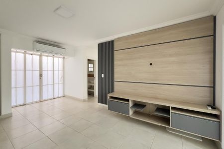 Casa de condomínio para alugar com 400m², 4 quartos e 4 vagas