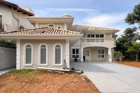 Casa de condomínio para alugar com 400m², 4 quartos e 4 vagas