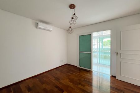 Casa de condomínio para alugar com 400m², 4 quartos e 4 vagas
