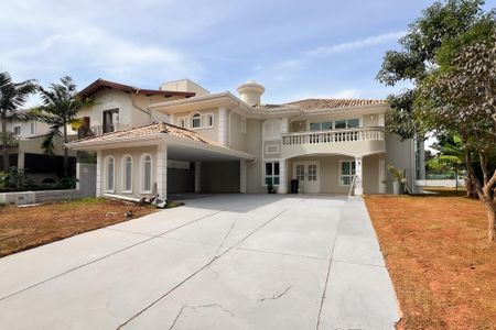 Casa de condomínio para alugar com 400m², 4 quartos e 4 vagas