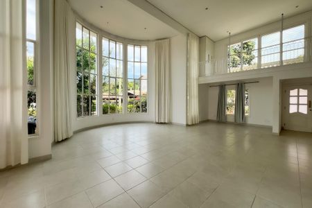 Casa de condomínio para alugar com 400m², 4 quartos e 4 vagas
