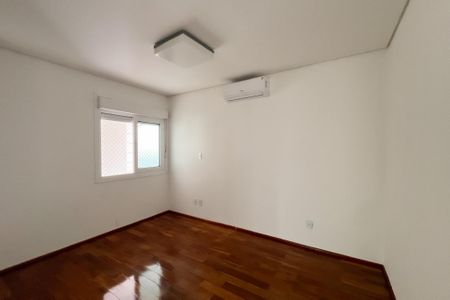 Casa de condomínio para alugar com 400m², 4 quartos e 4 vagas