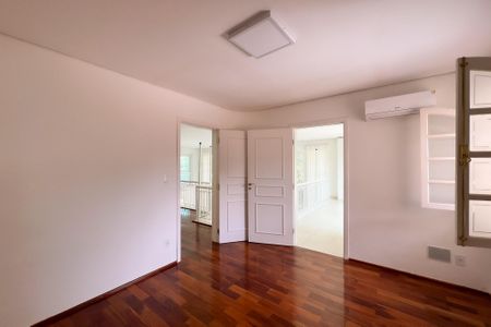 Casa de condomínio para alugar com 400m², 4 quartos e 4 vagas