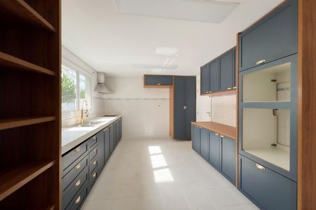 Casa de condomínio para alugar com 400m², 4 quartos e 4 vagas