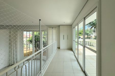 Casa de condomínio para alugar com 400m², 4 quartos e 4 vagas