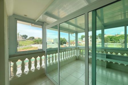 Casa de condomínio para alugar com 400m², 4 quartos e 4 vagas