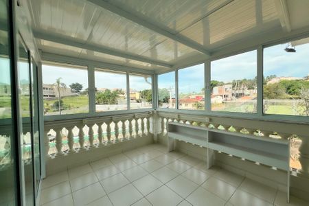 Casa de condomínio para alugar com 400m², 4 quartos e 4 vagas