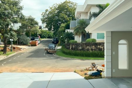 Casa de condomínio para alugar com 400m², 4 quartos e 4 vagas