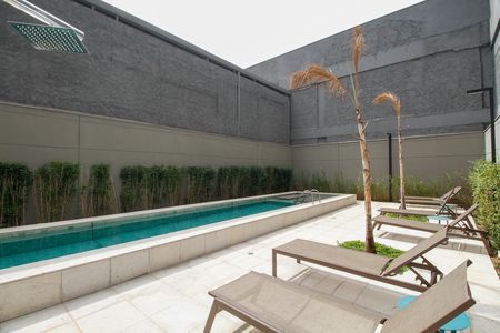 Studio à venda com 30m², 1 quarto e sem vaga Studio à venda com 30m², 1 quarto e sem vagaÁrea Comum - Piscina