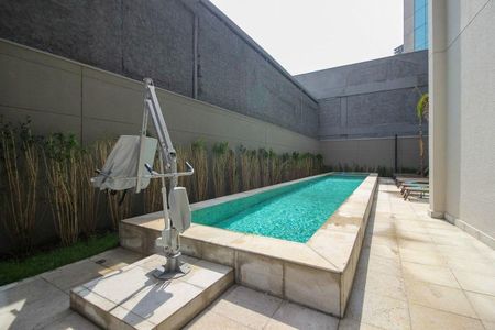 Studio à venda com 30m², 1 quarto e sem vaga Studio à venda com 30m², 1 quarto e sem vagaÁrea Comum - Piscina