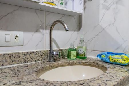 Casa à venda com 120m², 3 quartos e 2 vagas Casa à venda com 120m², 3 quartos e 2 vagasBanheiro 1