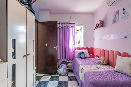 Casa à venda com 120m², 3 quartos e 2 vagas Casa à venda com 120m², 3 quartos e 2 vagasQuarto 3