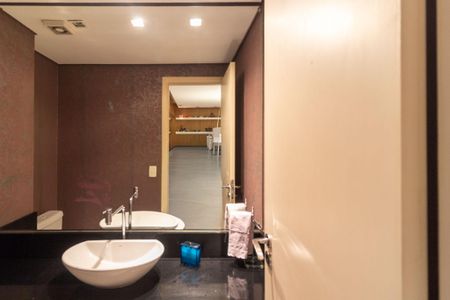 Apartamento à venda com 102m², 3 quartos e 2 vagas Apartamento à venda com 102m², 3 quartos e 2 vagasLavabo