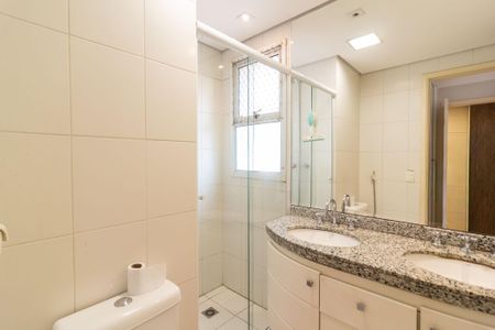 Apartamento à venda com 102m², 3 quartos e 2 vagas Apartamento à venda com 102m², 3 quartos e 2 vagasBanheiro Suíte