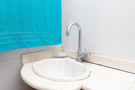 Banheiro de apartamento para alugar com 1 quarto, 32m² em Cidade Baixa, Porto Alegre