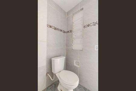 Banheiro de apartamento à venda com 1 quarto, 39m² em Santa Tereza, Porto Alegre