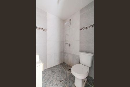 Banheiro de apartamento à venda com 1 quarto, 39m² em Santa Tereza, Porto Alegre