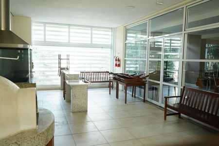 Apartamento para alugar com 61m², 2 quartos e 1 vagaÁrea comum - Churrasqueira