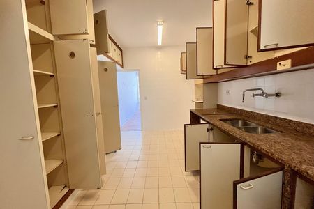 Apartamento à venda com 208m², 3 quartos e 1 vaga Apartamento à venda com 208m², 3 quartos e 1 vagaCozinha