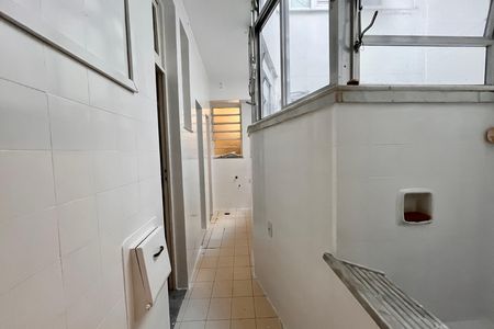 Apartamento à venda com 208m², 3 quartos e 1 vaga Apartamento à venda com 208m², 3 quartos e 1 vagaÁrea de Serviço