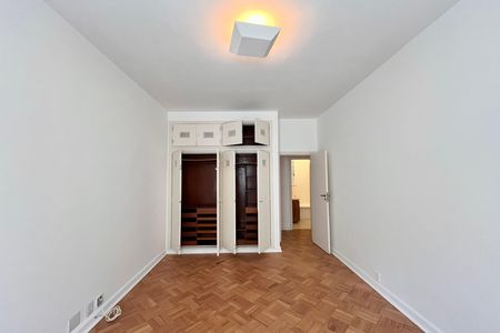 Apartamento à venda com 208m², 3 quartos e 1 vaga Apartamento à venda com 208m², 3 quartos e 1 vagaQuarto 2