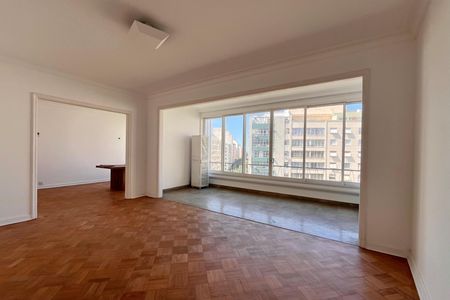 Apartamento à venda com 208m², 3 quartos e 1 vaga Apartamento à venda com 208m², 3 quartos e 1 vagaSala