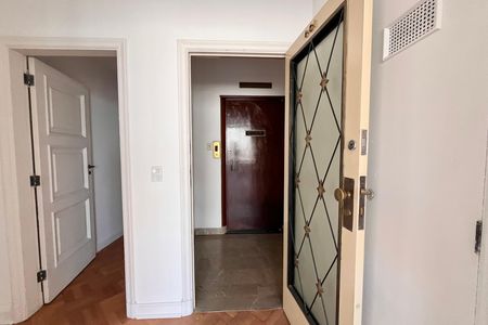 Apartamento à venda com 208m², 3 quartos e 1 vaga Apartamento à venda com 208m², 3 quartos e 1 vagaHall de entrada