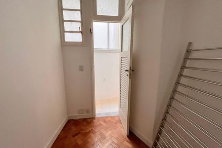 Apartamento à venda com 208m², 3 quartos e 1 vaga Apartamento à venda com 208m², 3 quartos e 1 vagaQuarto de Serviço