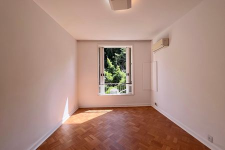 Apartamento à venda com 208m², 3 quartos e 1 vaga Apartamento à venda com 208m², 3 quartos e 1 vagaQuarto 2
