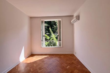 Apartamento à venda com 208m², 3 quartos e 1 vaga Apartamento à venda com 208m², 3 quartos e 1 vagaQuarto 1