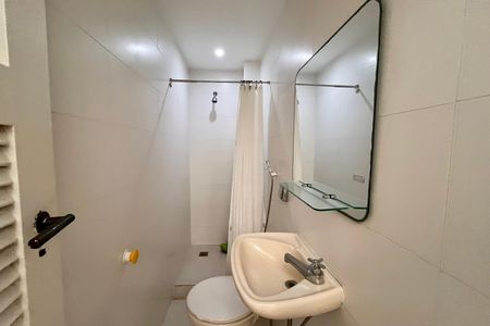 Apartamento à venda com 208m², 3 quartos e 1 vaga Apartamento à venda com 208m², 3 quartos e 1 vagaBanheiro de serviço